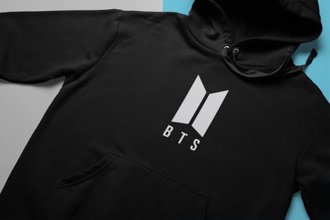 BTS pull logo - bw
